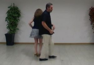 Bachata Giros de los Dos a Ambos Lados