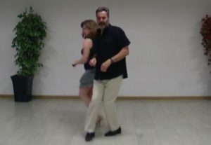 Bachata Giros de los Dos a Ambos Lados