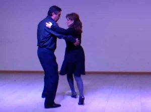 Tango Ocho por detrás