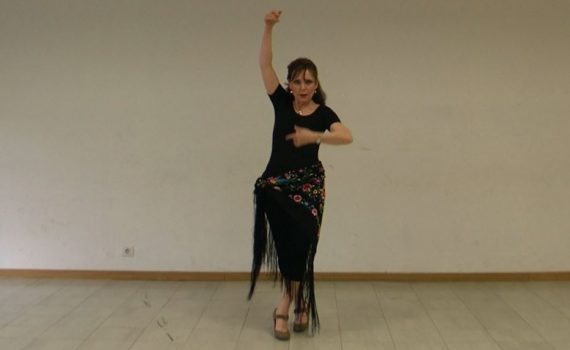 Técnica de movimiento de manos en Sevillanas