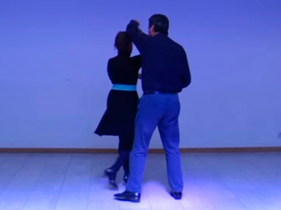 Vídeo Bachata Giros a ambos lados - Mucho Más Que Baile