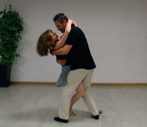 Bachata Recogidas y espiral Figuras de bachata encadenadas