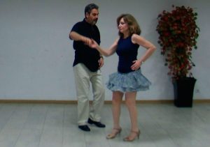 Salsa en línea Túnel doble arrastrado con giros