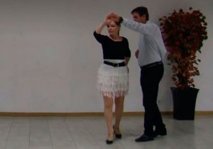 Variación de swing Giro con salida de espalda