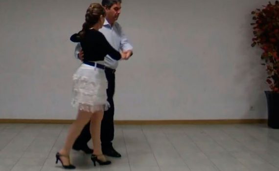 Variación de swing Giro con salida de espalda