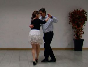 Tango argentino Caída sobre la mujer