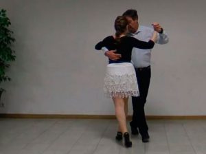 Tango argentino Caída sobre la mujer