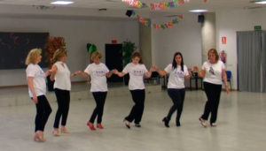 baile en grupo Sirtaki