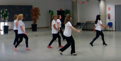 Baile en grupo meneito Vals
