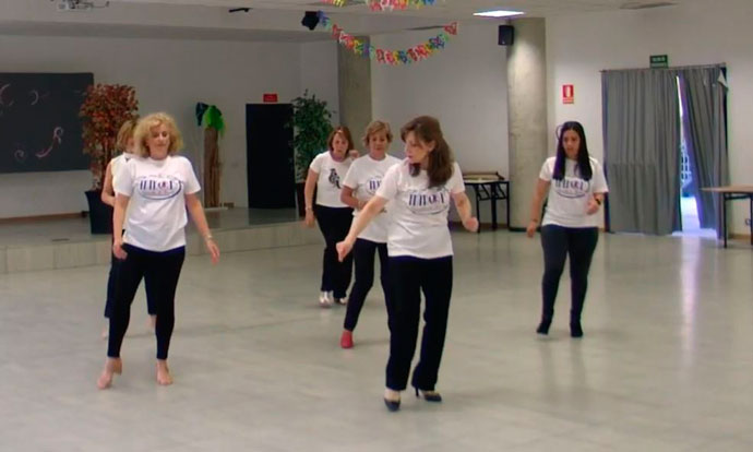 Baile en grupo meneito Échame la culpa