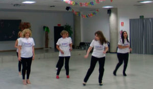 Baile en grupo Meneito Honky Tonk Twist