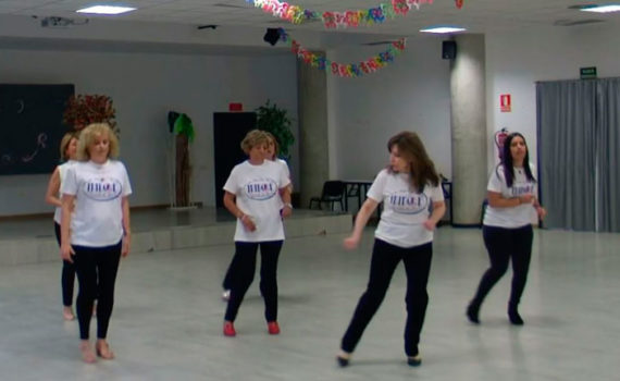 Baile en grupo Meneito Honky Tonk Twist