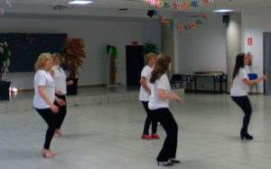 Baile en grupo Meneito Honky Tonk Twist