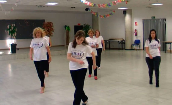 Baile en grupo Meneito In the Navy